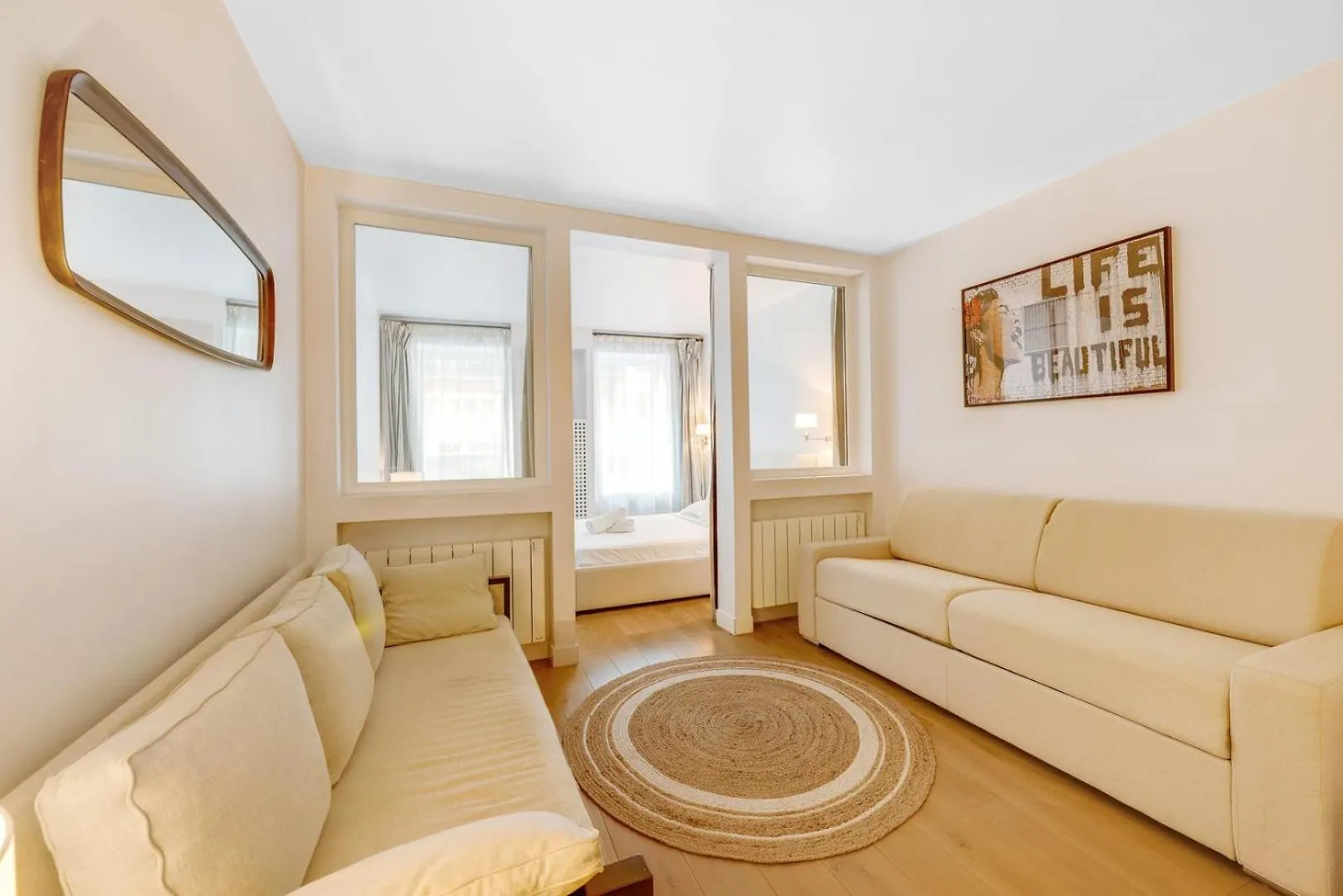 파리 Hot District Faubourg Saint-Denis 아파트